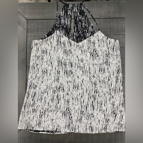 Women’s Express Reversible Blouse; Size Small; Black and White - Picture 2 of 2